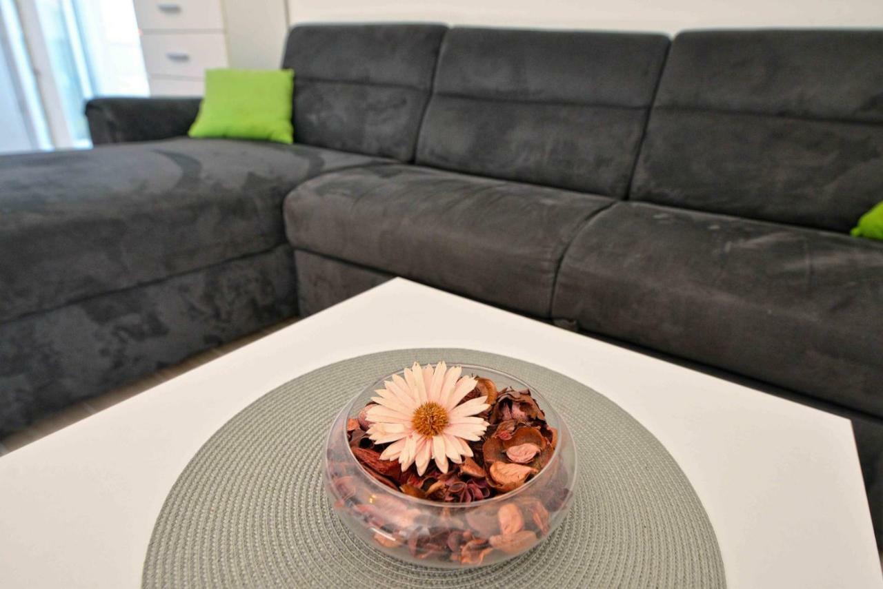 Apartment Kristina Murter Buitenkant foto