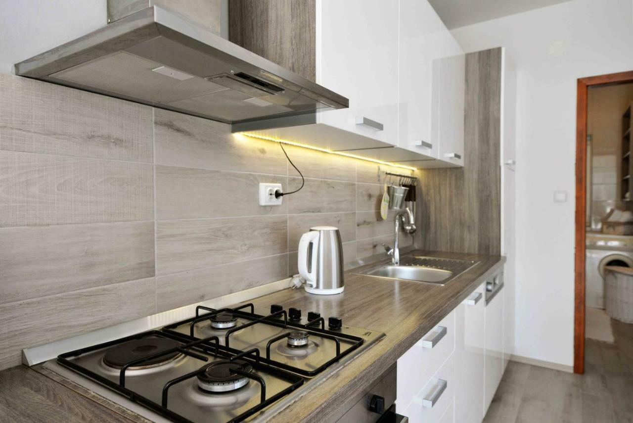 Apartment Kristina Murter Buitenkant foto