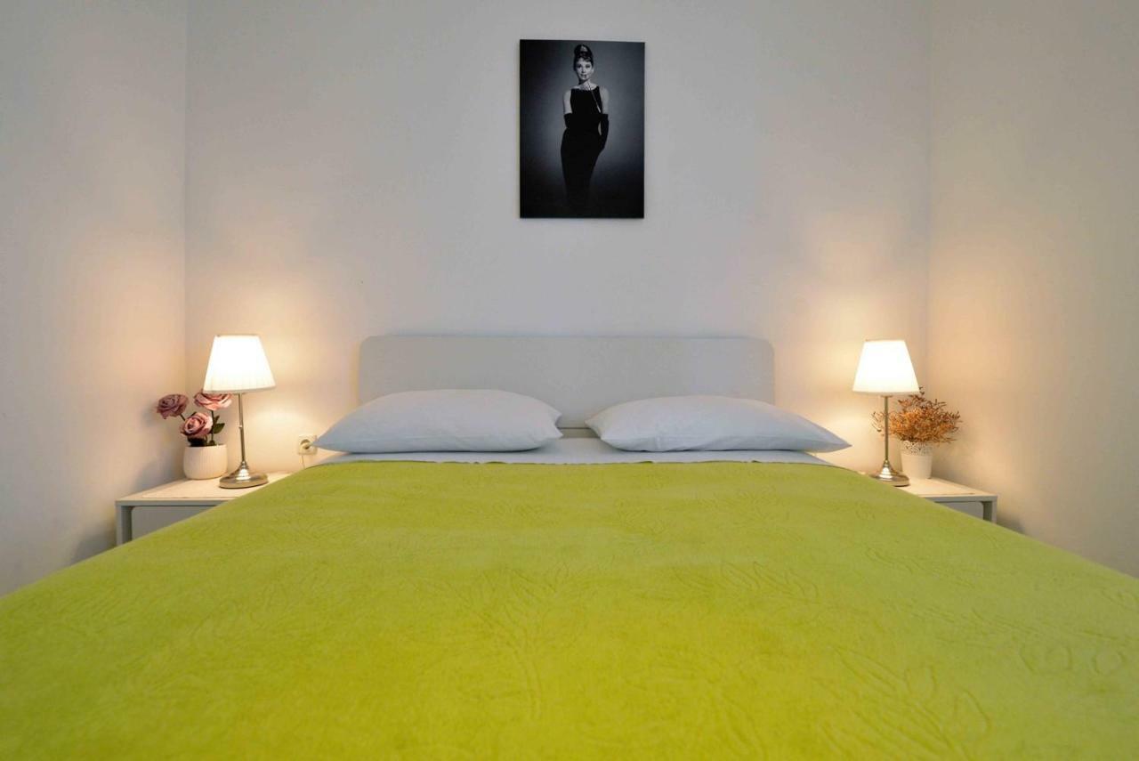 Apartment Kristina Murter Buitenkant foto