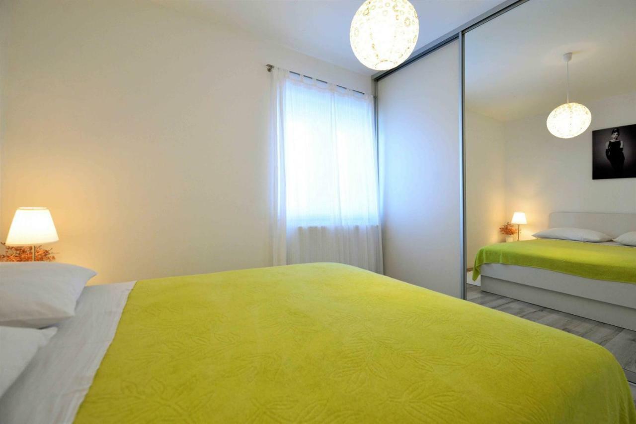 Apartment Kristina Murter Buitenkant foto